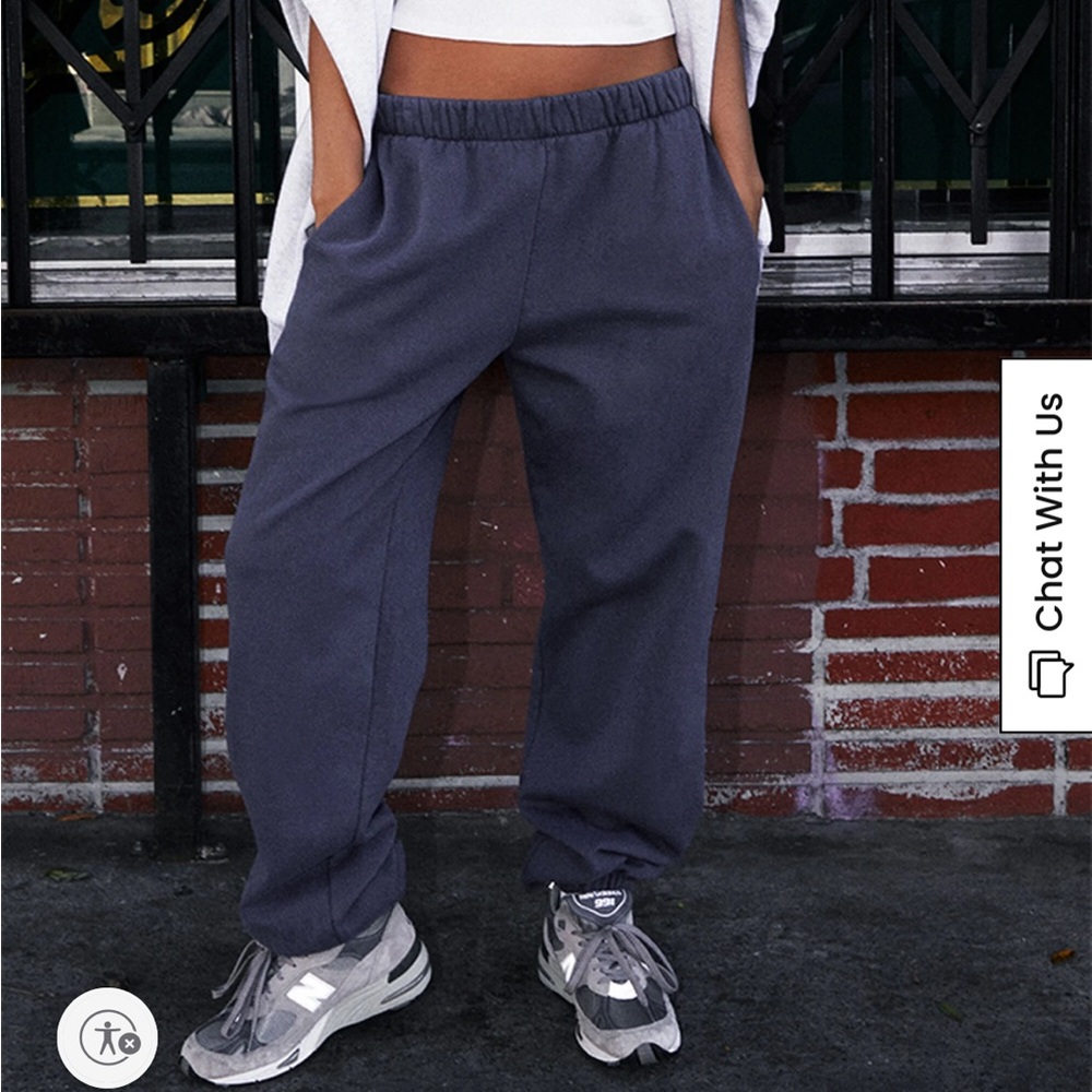 BRANDY MELVILLE John Galt Navy Rosa Sweatpants